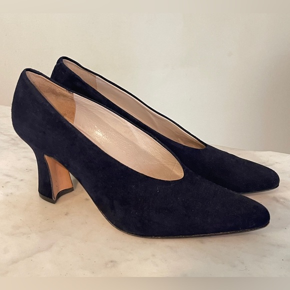 Vintage Via Spaga Black Suede Pumps - Picture 1 of 10